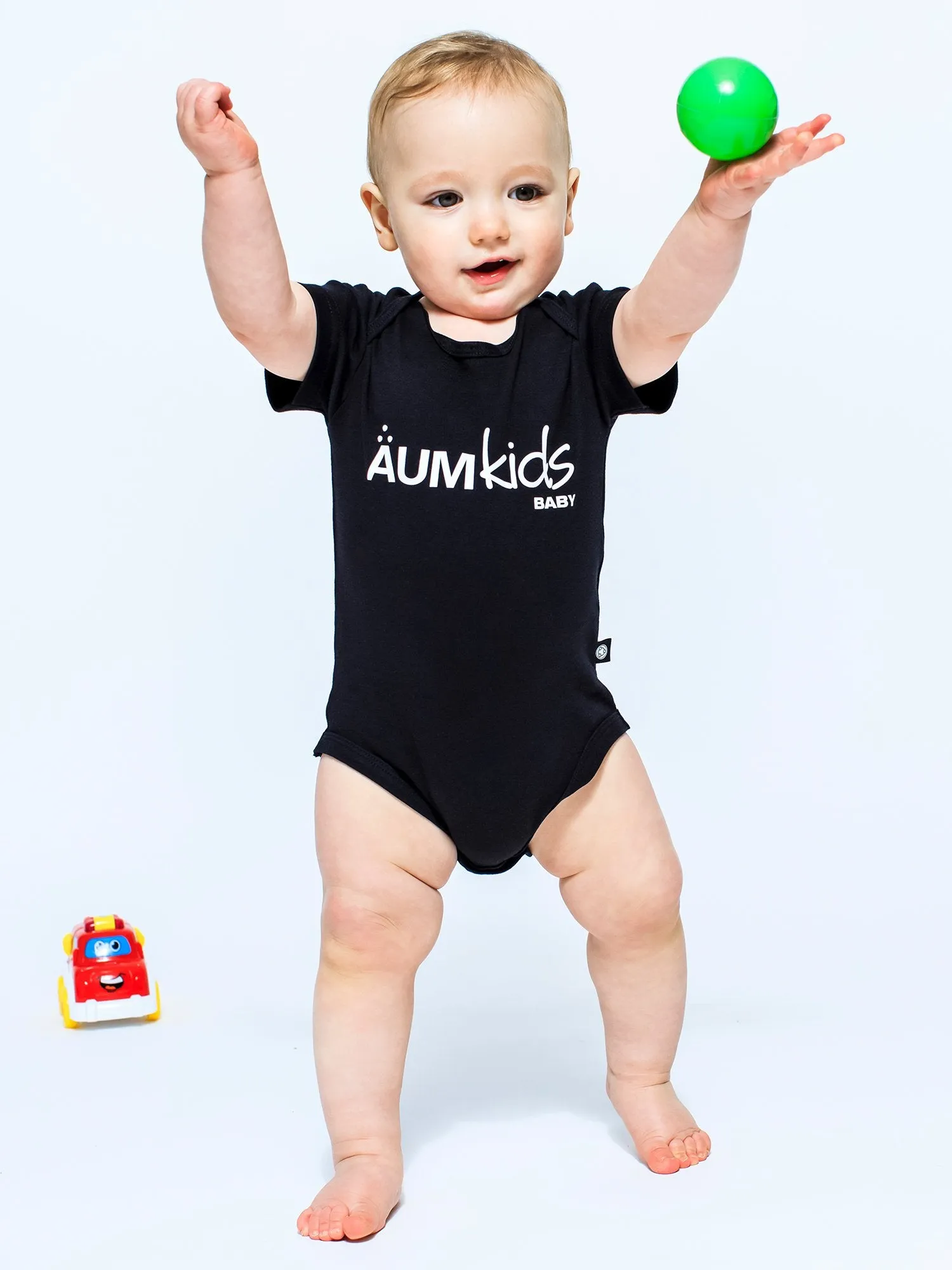 AUMkids HAPPY BABY SHORT SLEEVE ONESIE   BIB SET