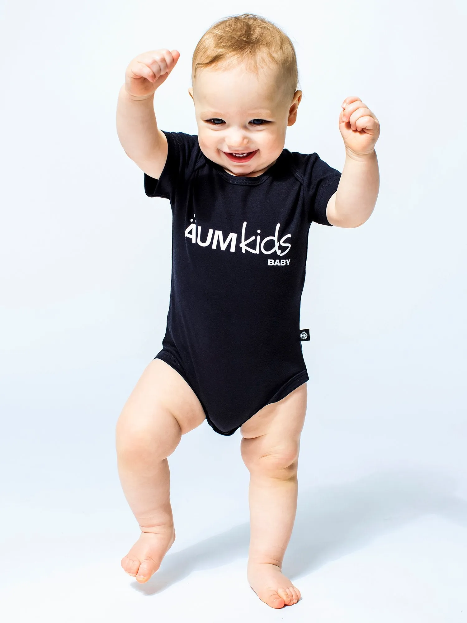 AUMkids HAPPY BABY SHORT SLEEVE ONESIE   BIB SET