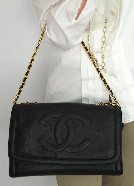 Authentic Chanel Vintage Jumbo Caviar Camera Handbag