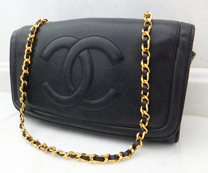 Authentic Chanel Vintage Jumbo Caviar Camera Handbag