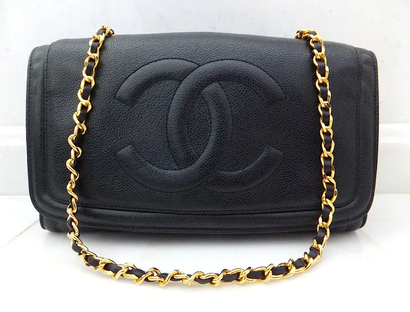 Authentic Chanel Vintage Jumbo Caviar Camera Handbag