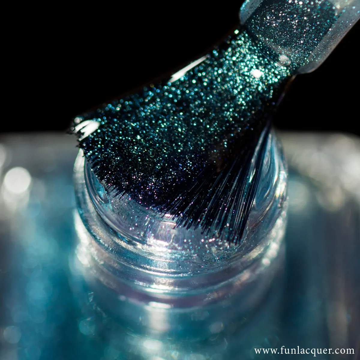 Blue Rose Platinum Diamond Magnetic Nail Polish