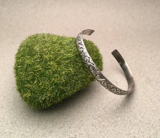 Cuff: Floral Scroll