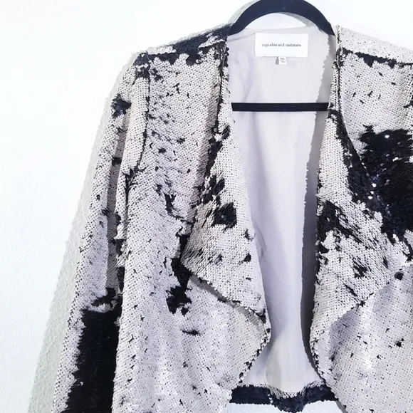 CUPCAKES &amp; CASHMERE Bellwood Sequined Jacket