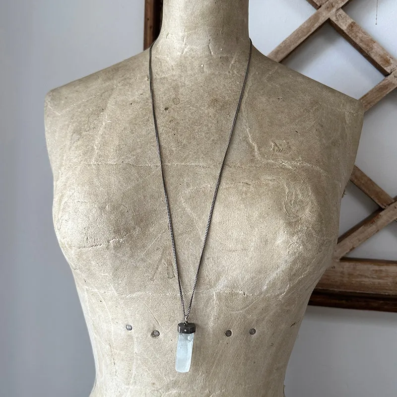 Dahlia Aquamarine Necklace
