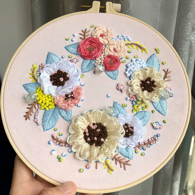 DIY Embroidery Hoop Decor - Flower