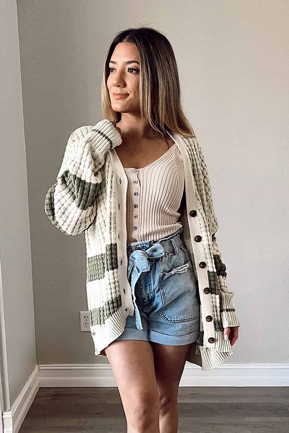 Green Colorblock Textured Knit Buttoned Cardigan