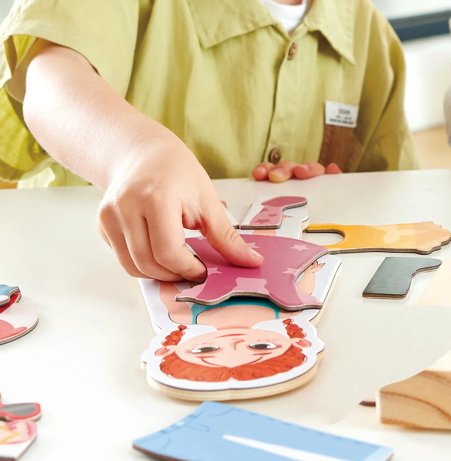 Hape MAGNETIC DRESS UP