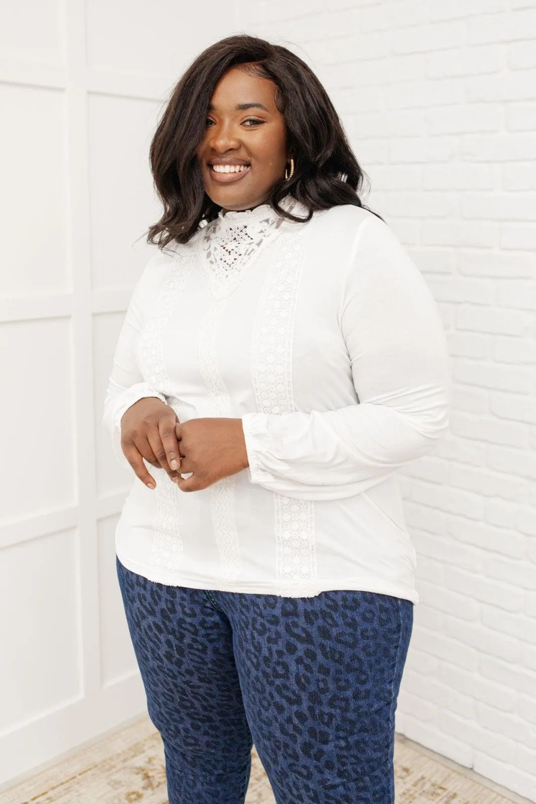 Hazel Blues® | Picture This Top In Off White