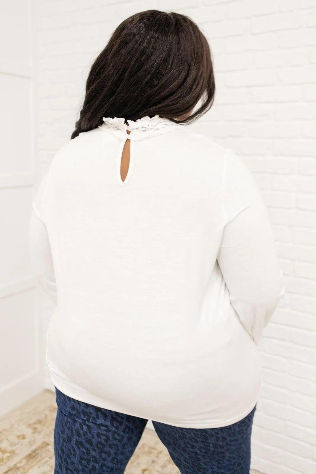 Hazel Blues® | Picture This Top In Off White