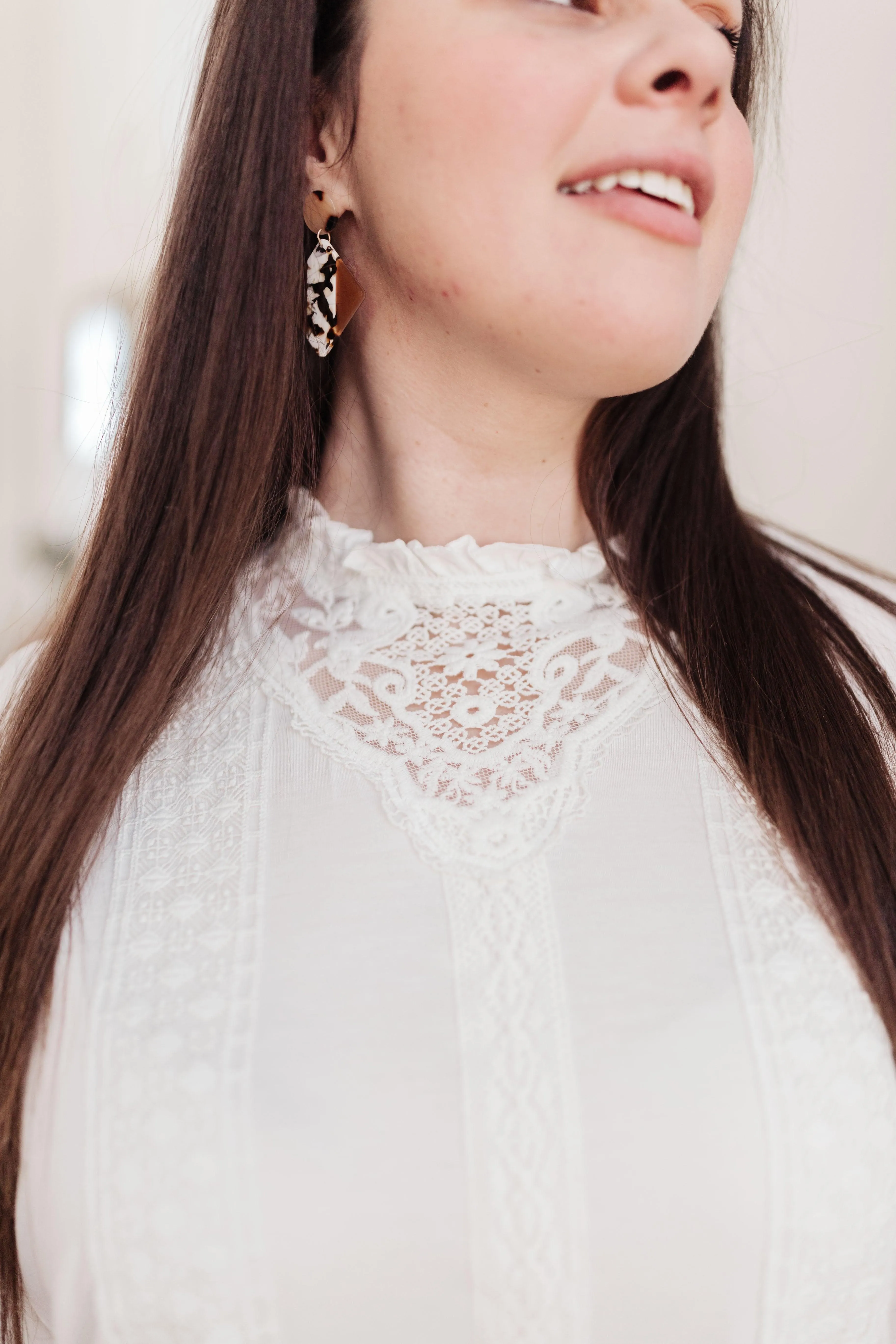Hazel Blues® | Picture This Top In Off White
