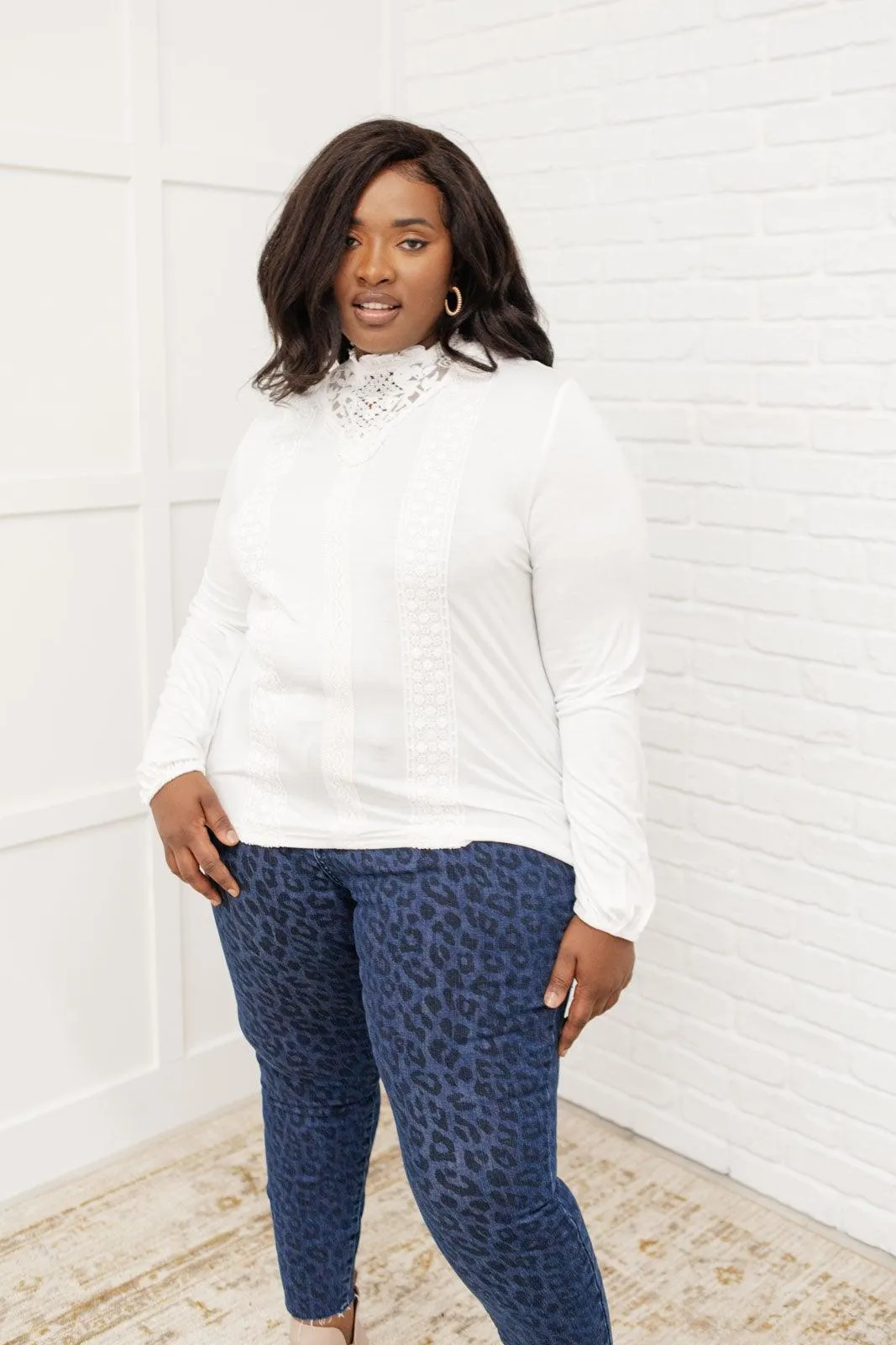 Hazel Blues® | Picture This Top In Off White