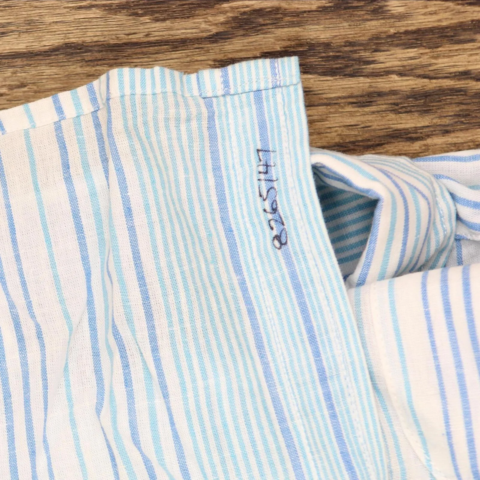 Lands' End Roll Sleeve C-Lin Button Up Shirt 498789-Sample White / Blue Stripe M