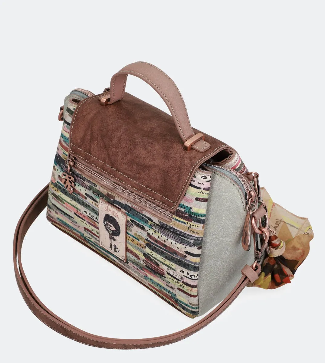 Nature handbag with a front flap