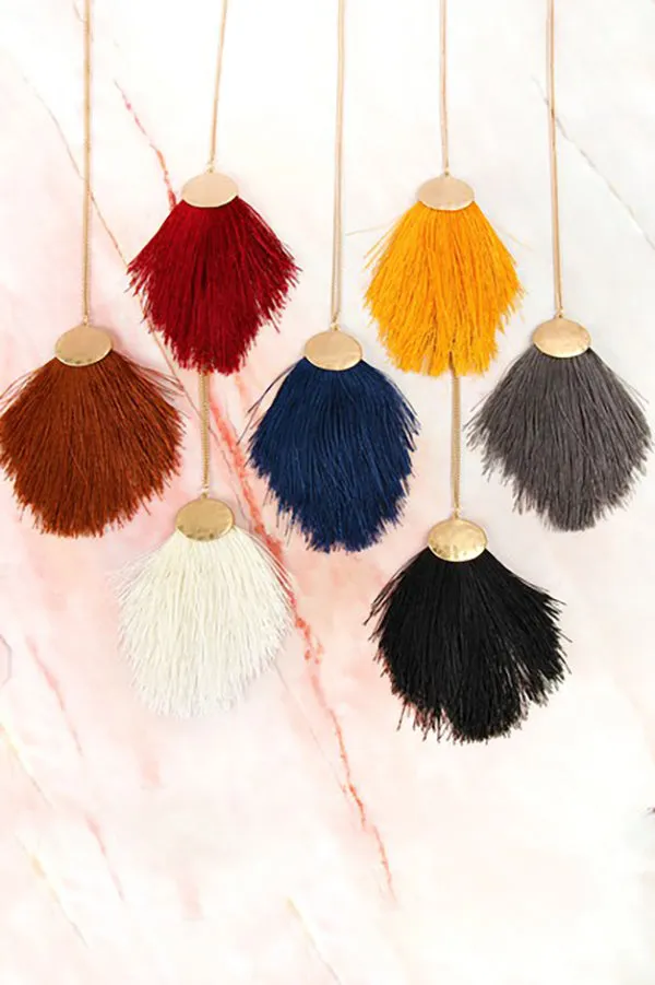 PENDANT TASSEL NECKLACE