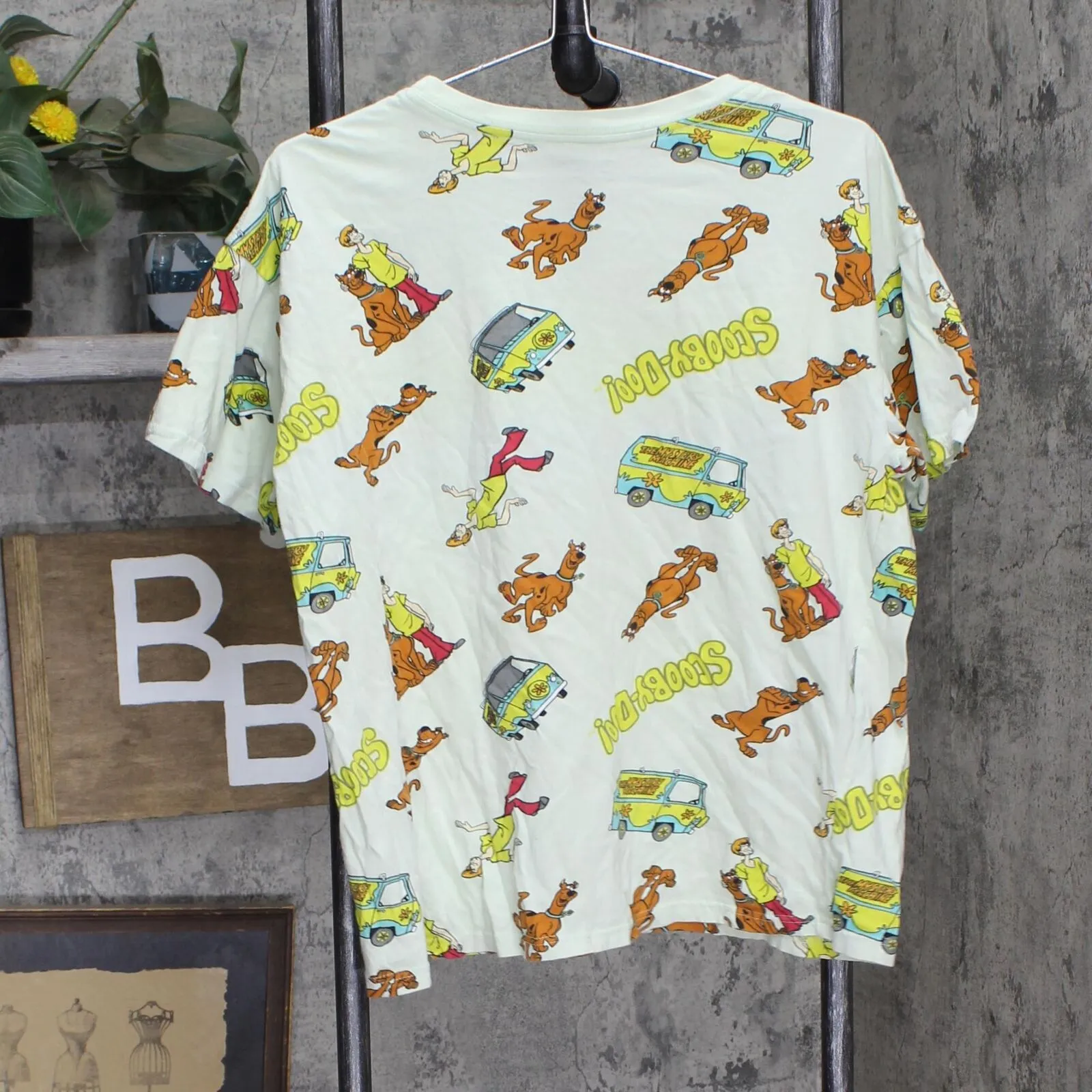 Scooby Doo! Womens All Over Print Pajama Sleep Shirt Short Sleeve Light Green L