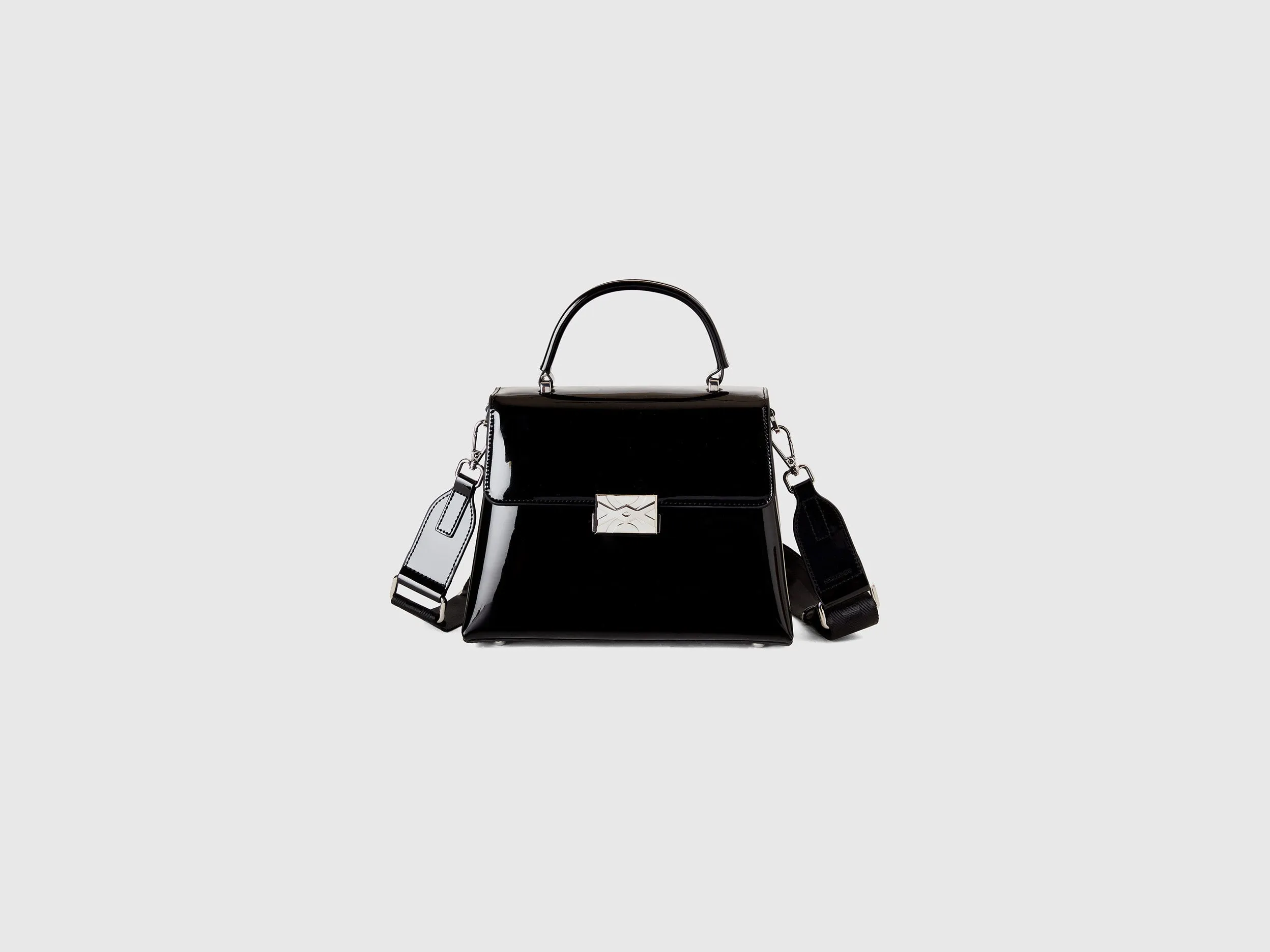 Solid Magnetic Closure Handbag