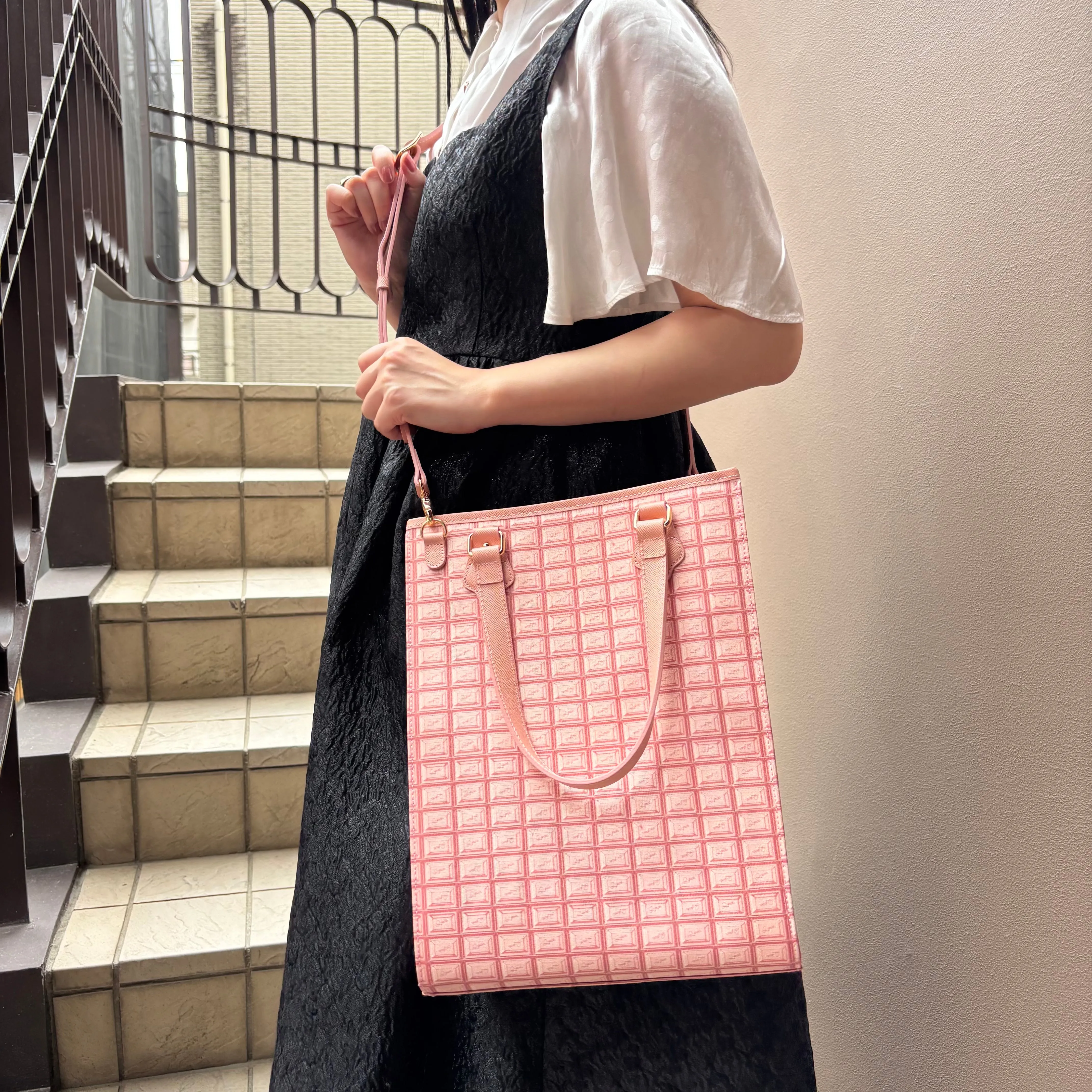 Strawberry Chocolate Square Tote Bag【Japan Jewelry】