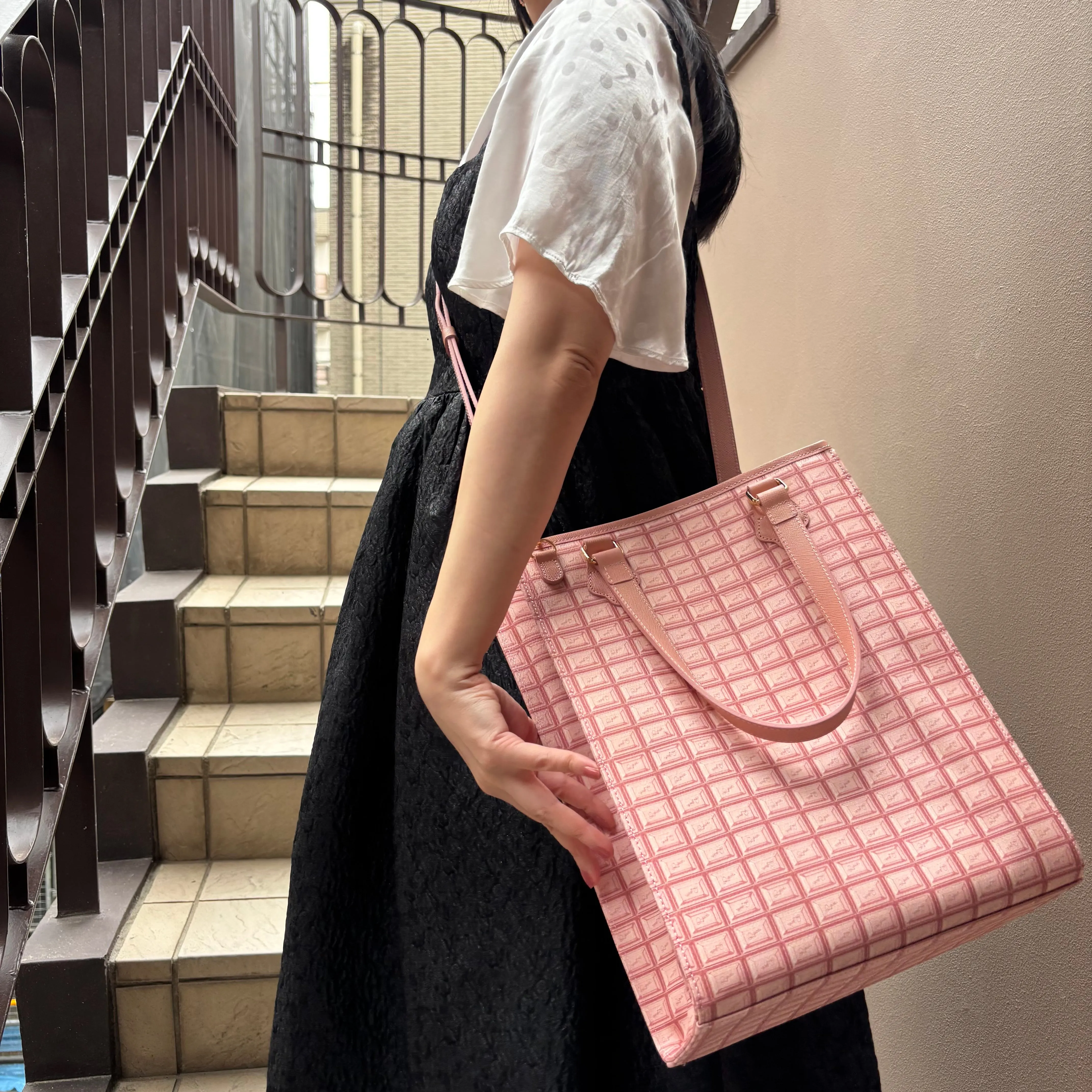 Strawberry Chocolate Square Tote Bag【Japan Jewelry】