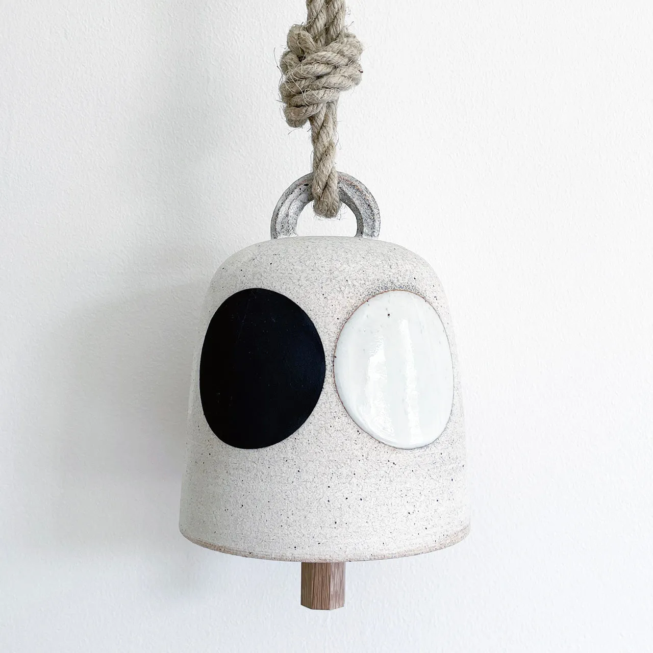 Thrown Bell Round: Prism Domino Black