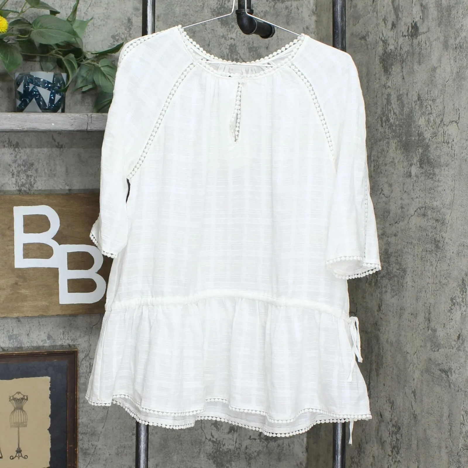 Who What Wear Women's Crochet Trim Side Tie Blouse White Feather Large